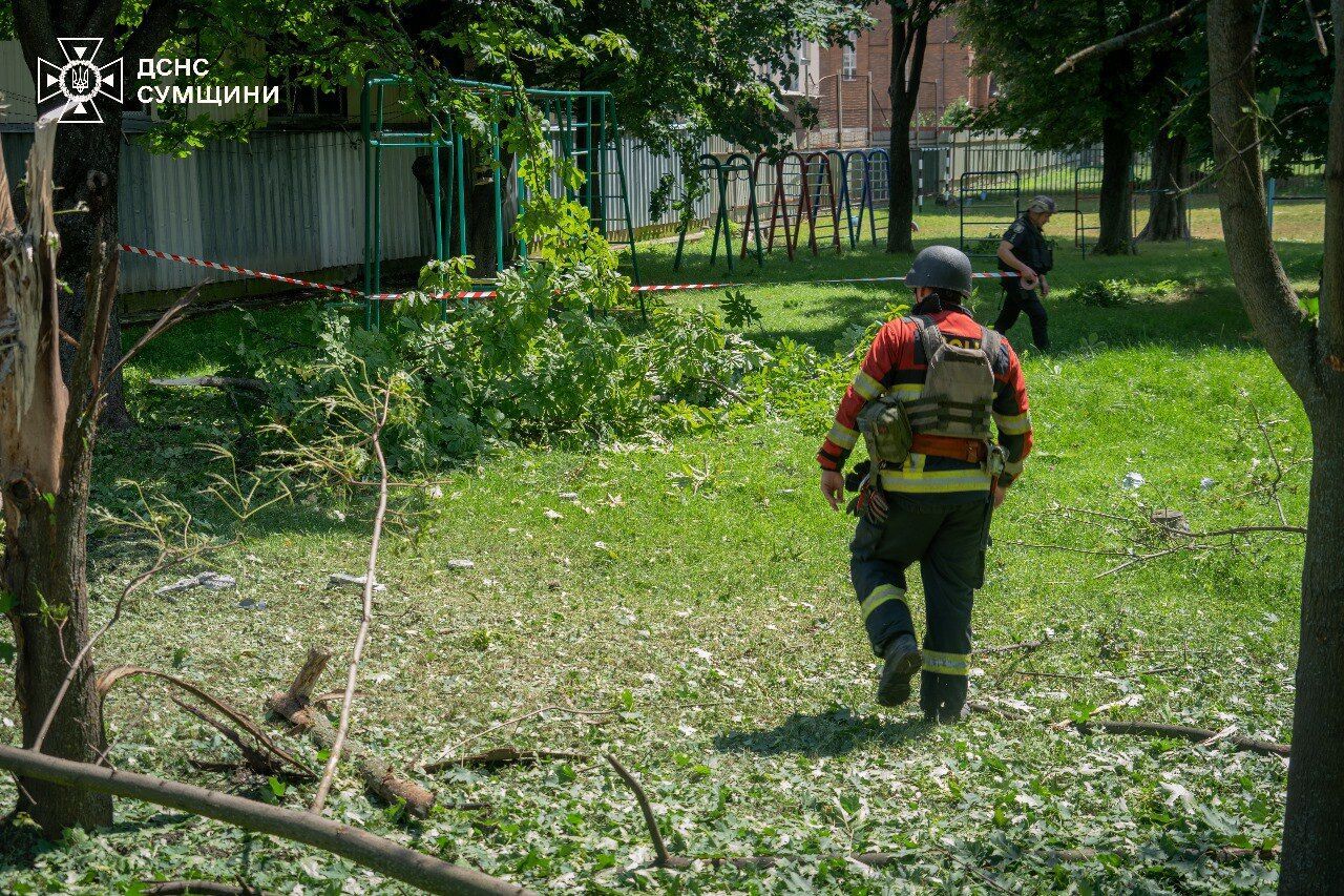 Росіяни атакували дронами Суми: загинула жінка, у місті та області перебої в подачі електроенергії. Фото