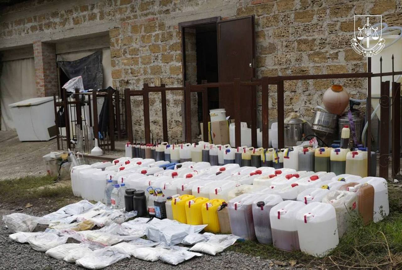 Обеспечивали психотропами все регионы государства: в Украине будут судить наркодилеров с ежемесячным оборотом более 7 млн грн. Фото