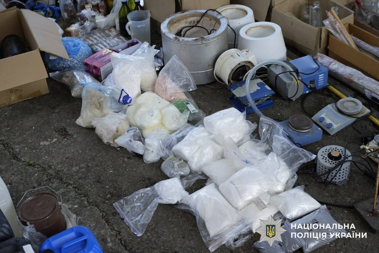 Обеспечивали психотропами все регионы государства: в Украине будут судить наркодилеров с ежемесячным оборотом более 7 млн грн. Фото