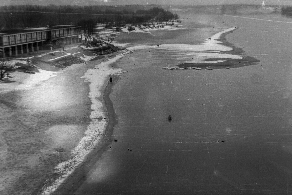 В сети показали, каким видели Киев его жители в 1966-м: вид с Труханова острова. Фото из семейного архива