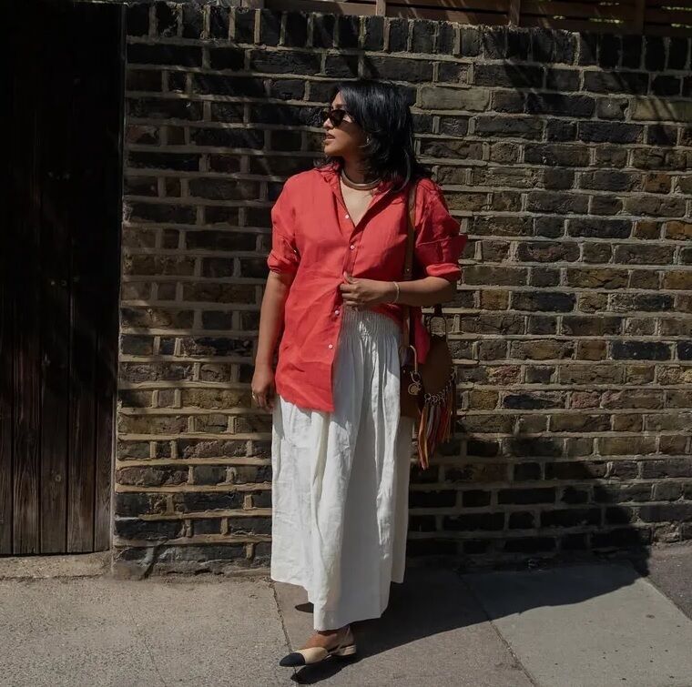 Новый яркий цвет стал летним трендом: как его стилизовать