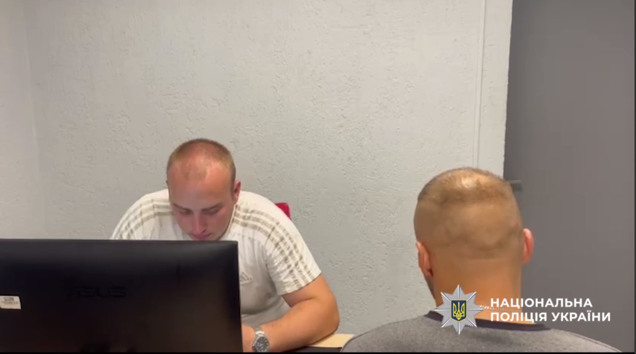 Под Киевом мужчина запустил фейерверк, чтобы впечатлить девушку. Подробности и видео