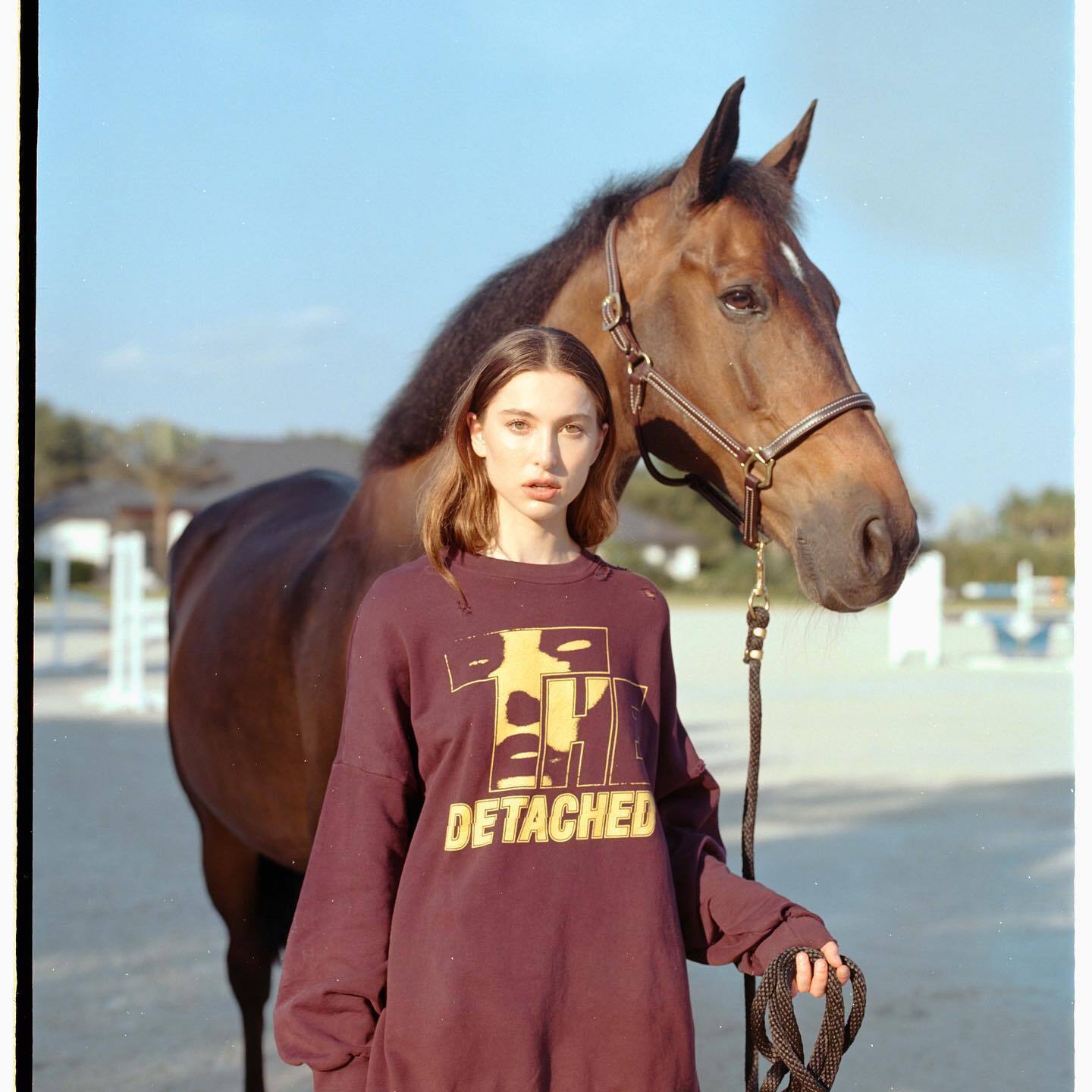 Свадьба дочери Стива Джобса за почти $7 млн: Элтон Джон пел для молодоженов, а невеста пробиралась к церемонии через черный вход