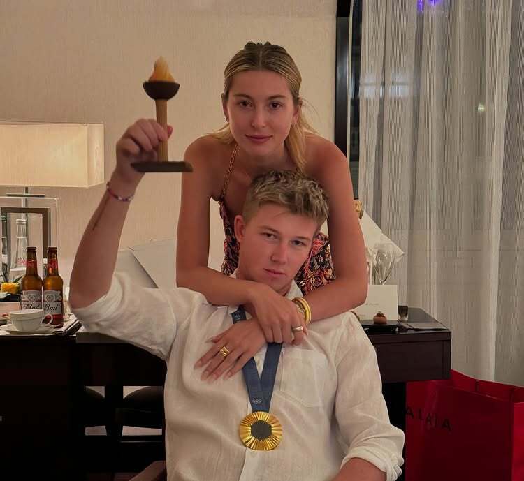 Свадьба дочери Стива Джобса за почти $7 млн: Элтон Джон пел для молодоженов, а невеста пробиралась к церемонии через черный вход