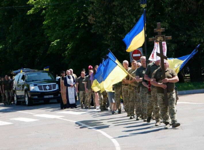 Защищал Украину в самых горячих точках: на фронте погиб командир артиллерийской разведки с Сумщины. Фото