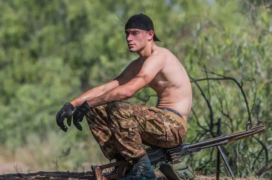 Повернувся захищати Батьківщину: в Україні загинув італійський доброволець українського походження. Фото