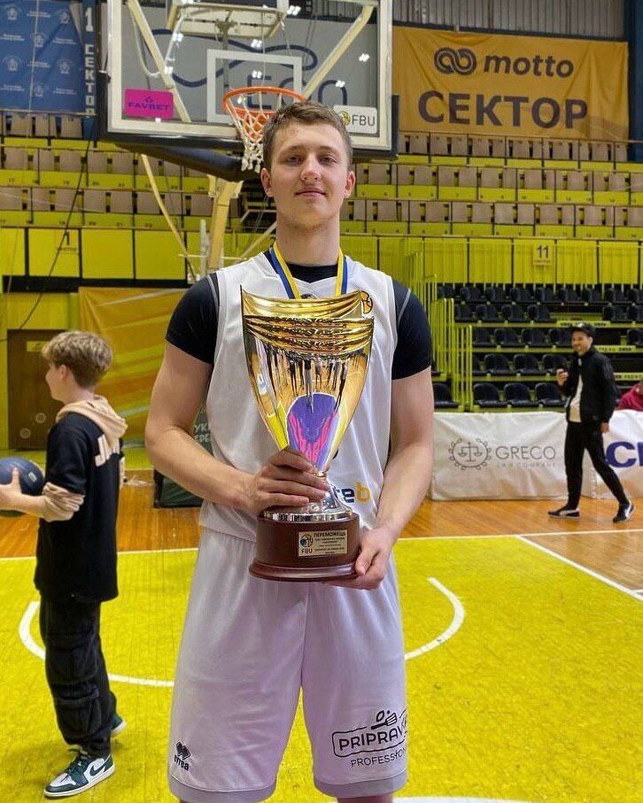 На Евробаскет в составе сборной отправляются юниоры БК "Харьковские Соколы", который поддерживает фармкомпания "Здоровье"