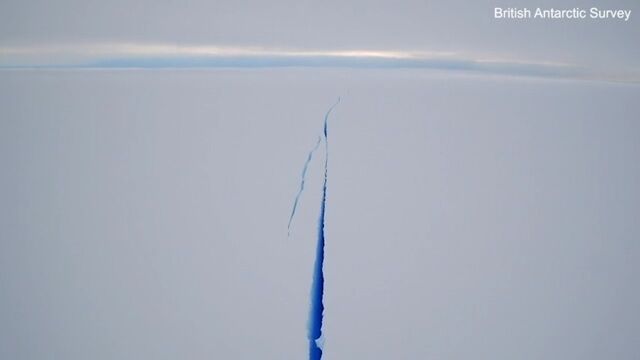 Ученые обнаружили подводные траншеи в Антарктиде и были шокированы