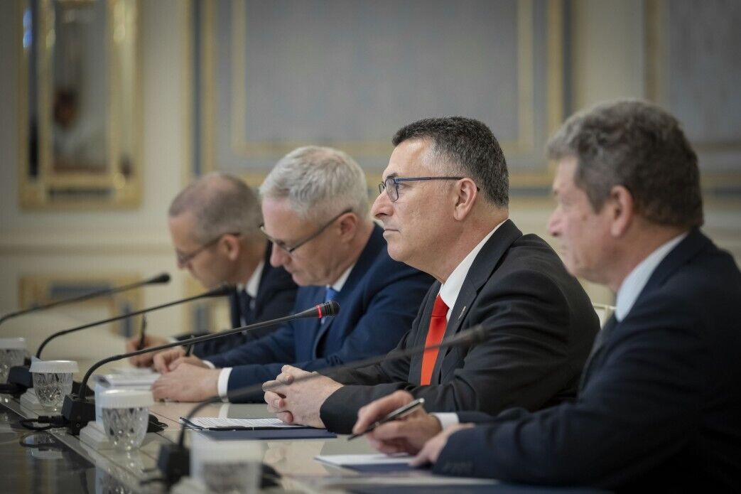 Зеленський обговорив із главою МЗС Ізраїлю можливості спільного виробництва зброї і посилення ППО: про що домовились