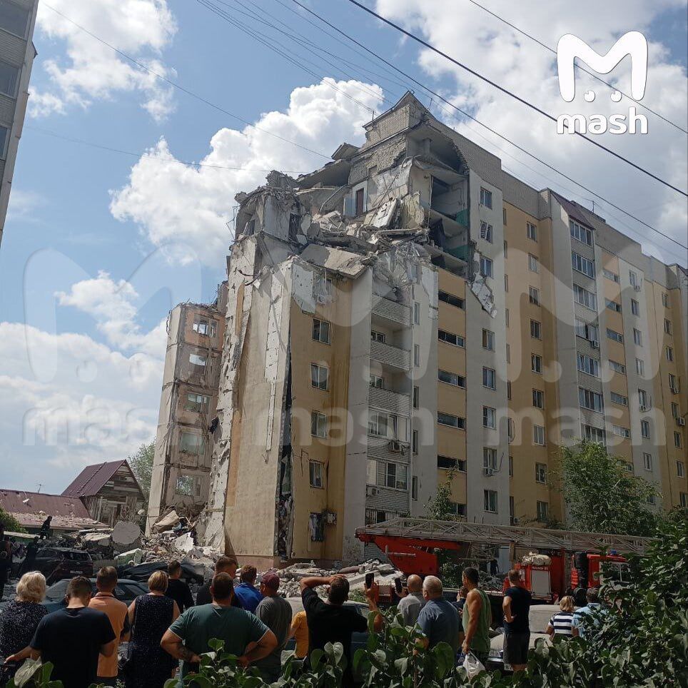 Бумеранг? В российском Саратове из-за взрыва газа произошел обвал в многоэтажке: есть жертвы. Видео момента ЧП