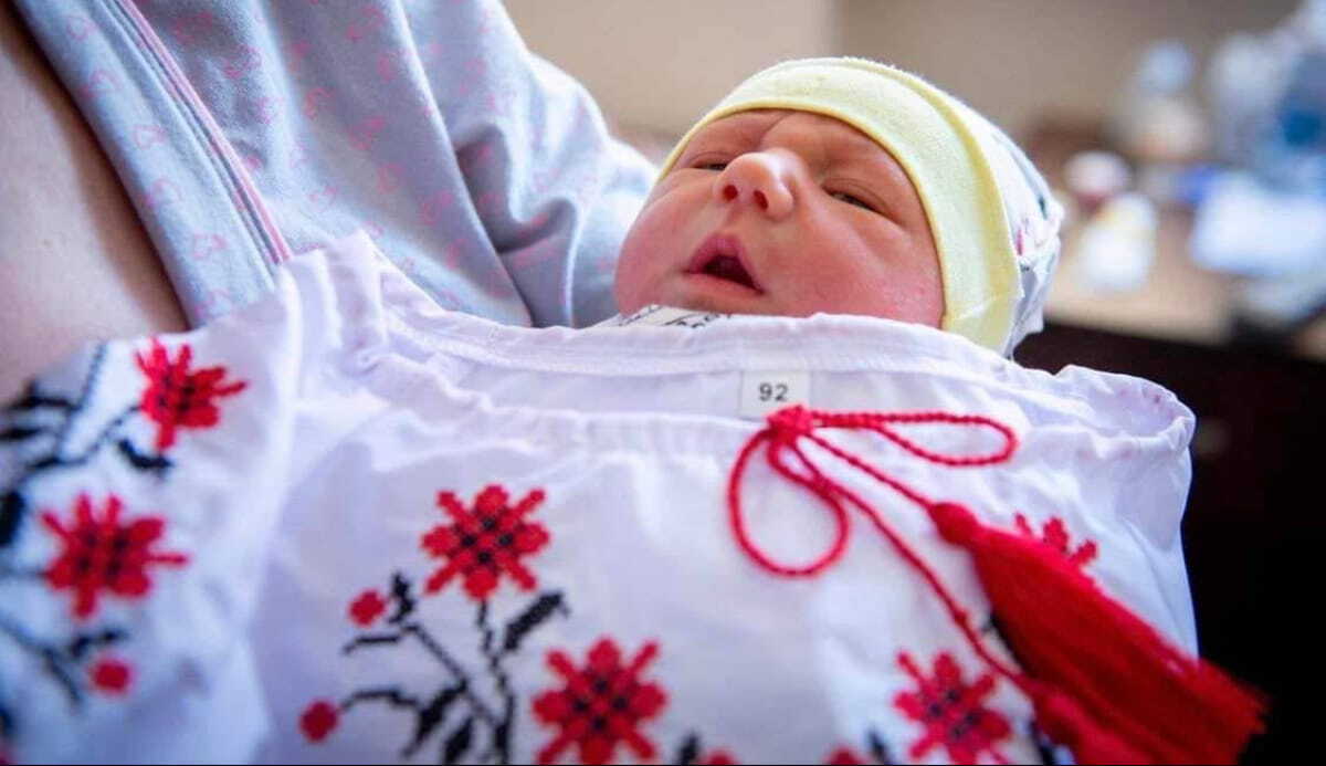 Эней, Люцифер и Оскар: названы самые экзотические имена, которые выбирали украинцы для детей в 2025 году