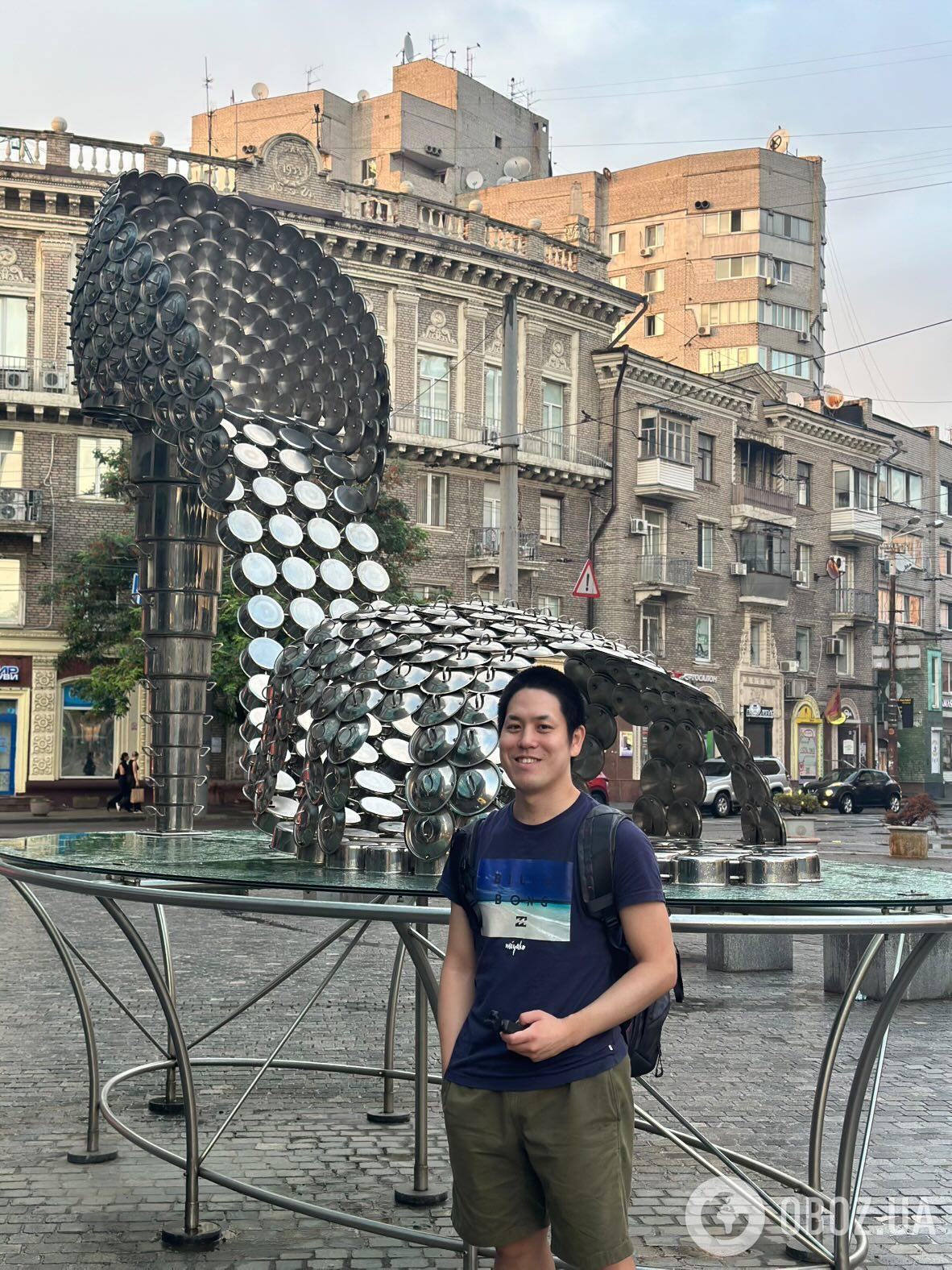 "Здивувало, що в Бучі після всього жаху розмовляли російською". Як японець Котаро Хісада вивчив українську мову і підкорив мережу піснею Івасюка