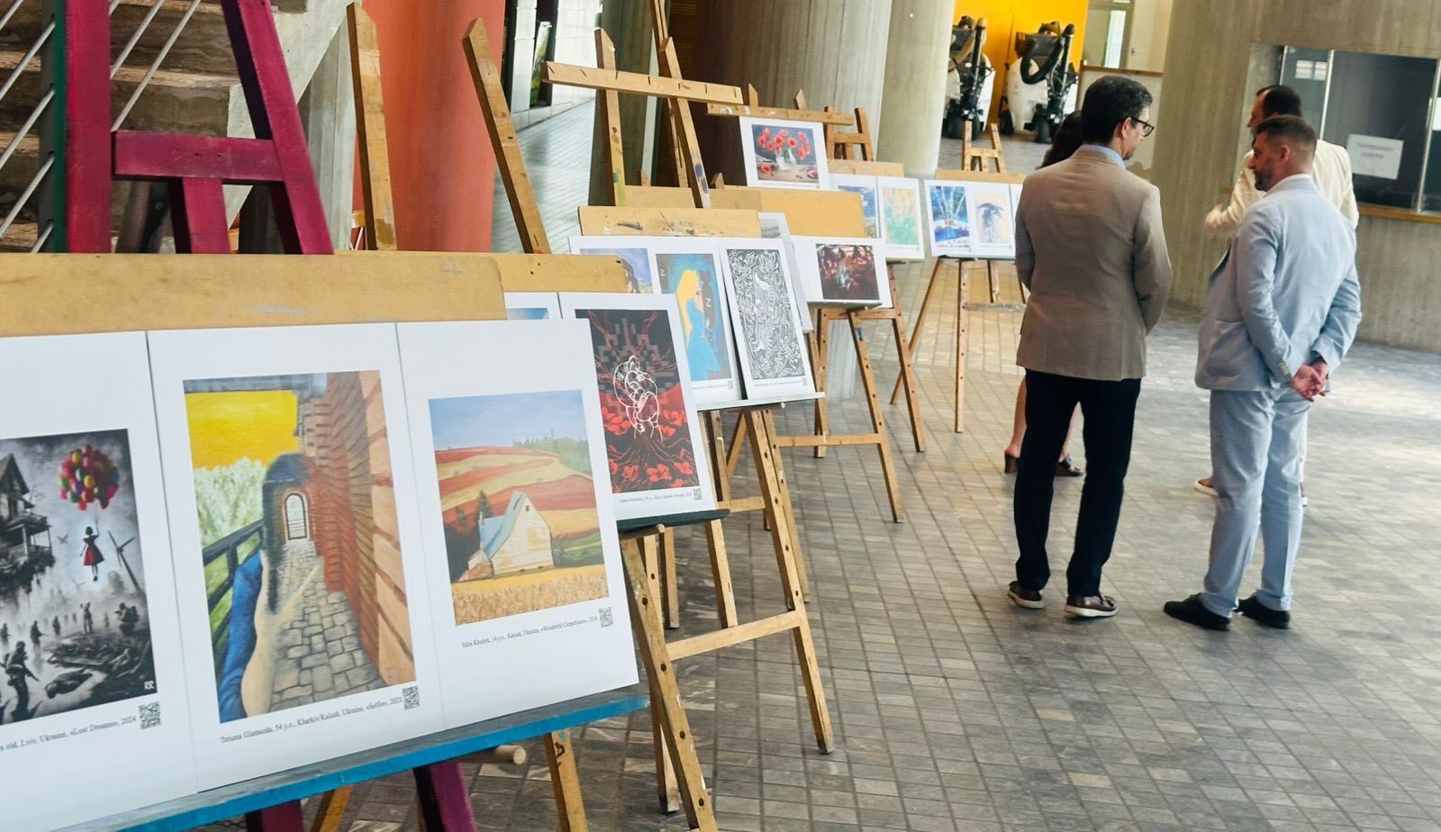 "Поколение войны": в Греции открылась выставка о войне глазами украинцев