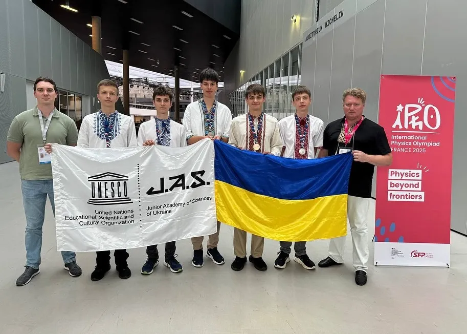Школяр зі Львова здобув ''срібло'' на міжнародній олімпіаді з фізики: всього змагалося понад 400 учасників. Фото