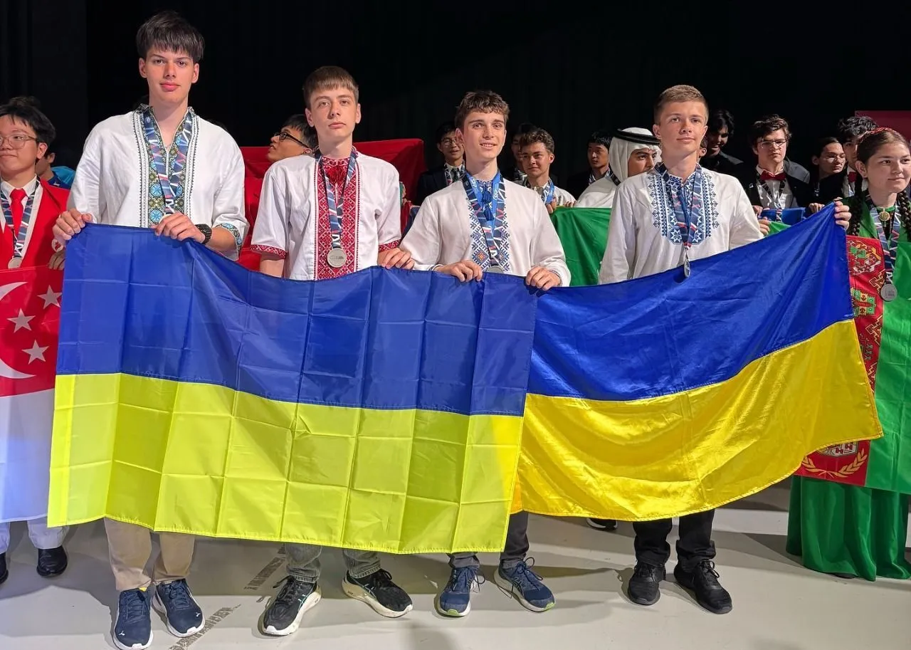 Школяр зі Львова здобув ''срібло'' на міжнародній олімпіаді з фізики: всього змагалося понад 400 учасників. Фото
