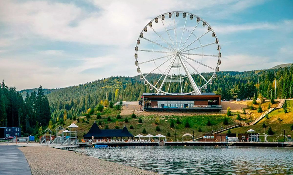 Колесо обозрения в Буковеле