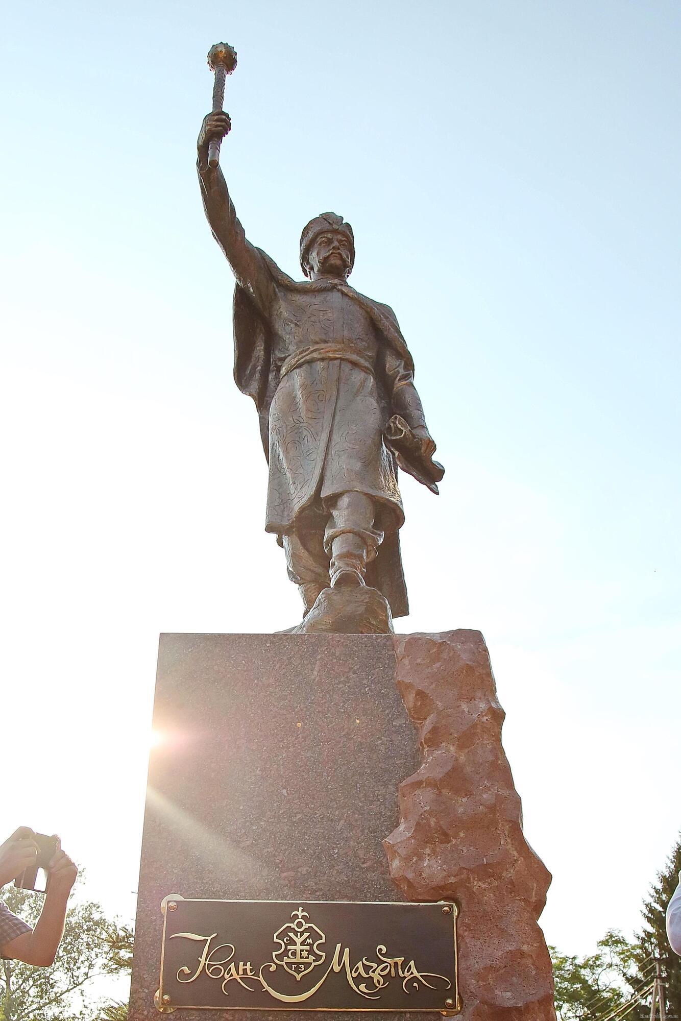 Когда же гетман Иван Мазепа вернется в Киево-Печерскую лавру?