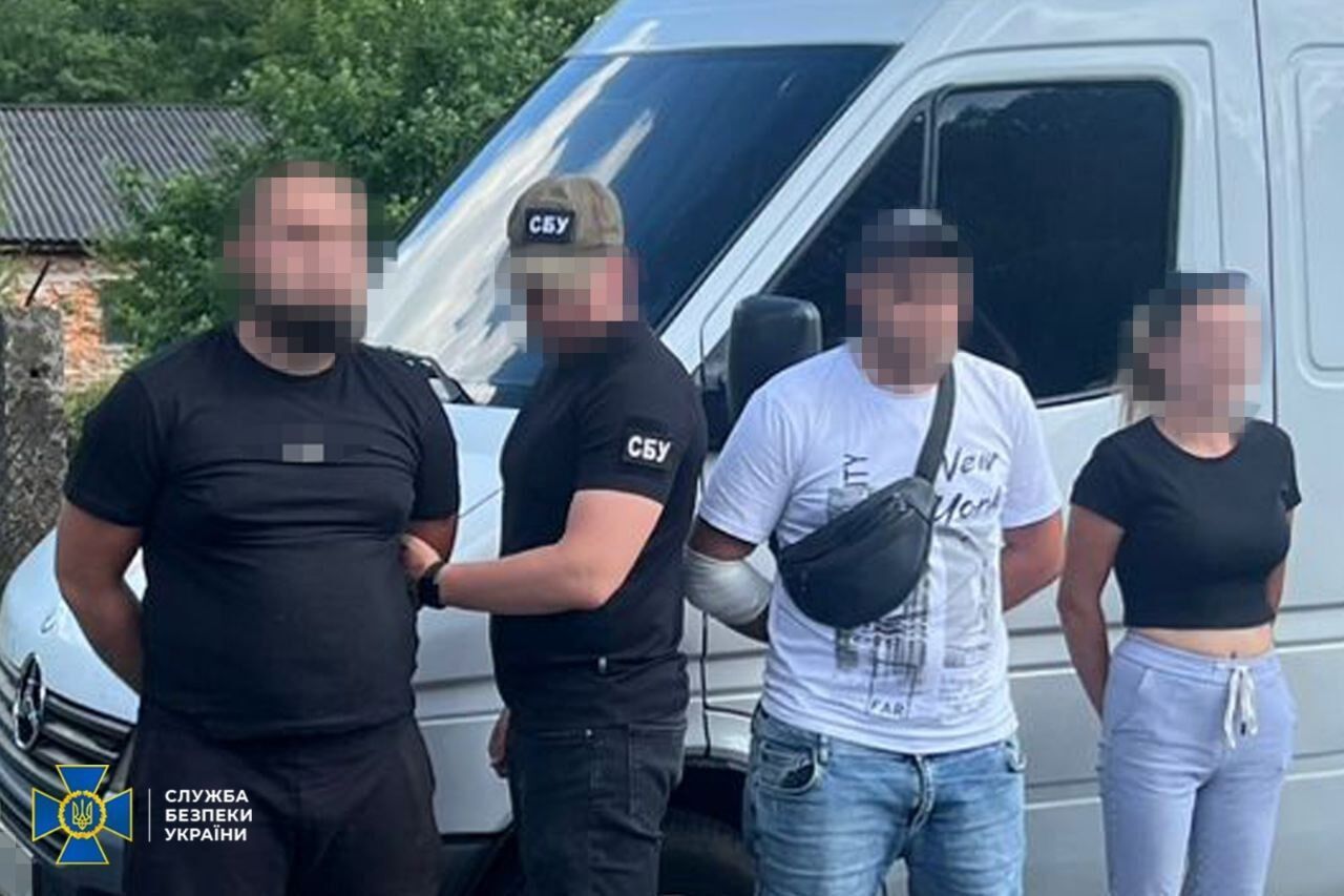 Серед фігурантів – посадовці: СБУ та Нацполіція затримали 14 організаторів ухилянтських схем у різних регіонах України. Фото