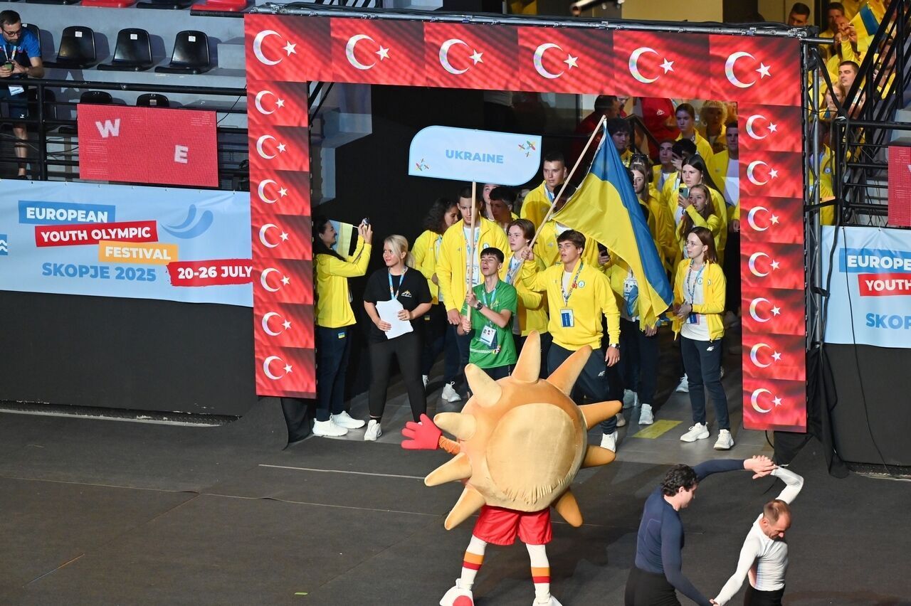 "Когда высаживали военных РФ": сын погибшего защитника рассказал о медали чемпионата мира, борьбе с россиянами и отказе общаться с ними