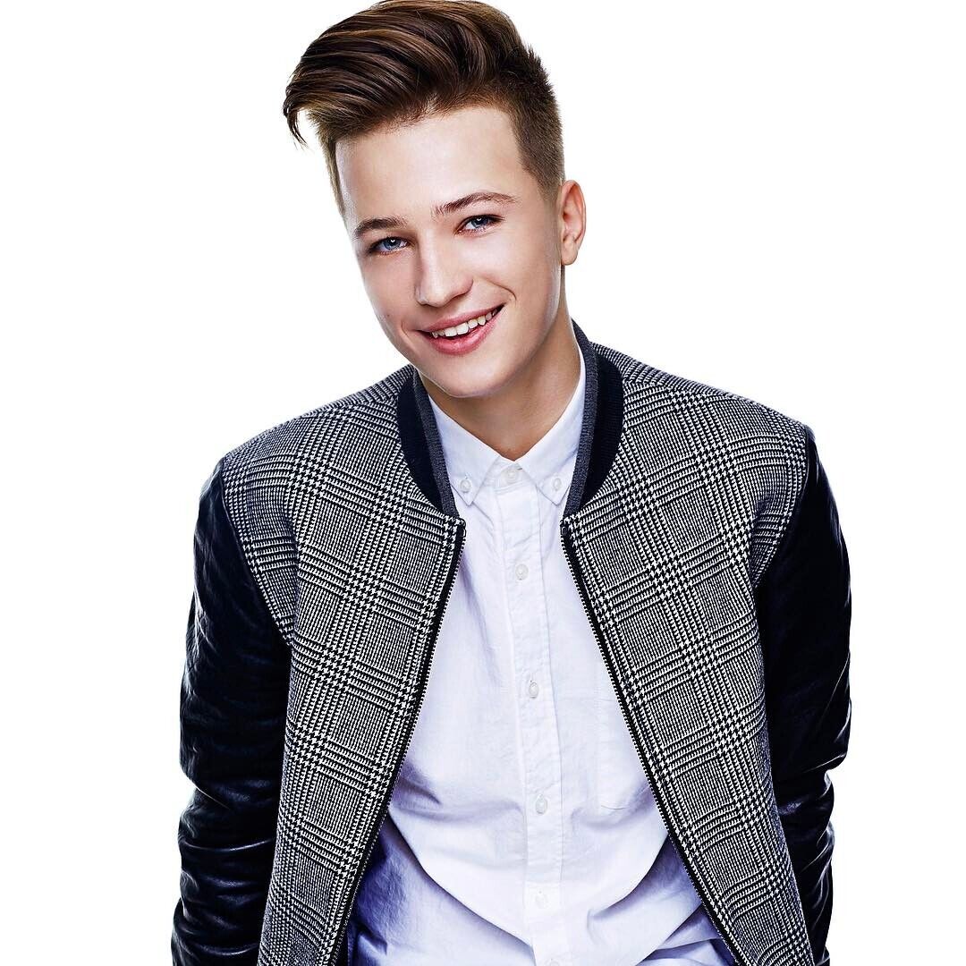 "Эх, была лучшего мнения о тебе..." Блогер Ян Го показал фото с Потапом и Дудем и получил на орехи от украинцев