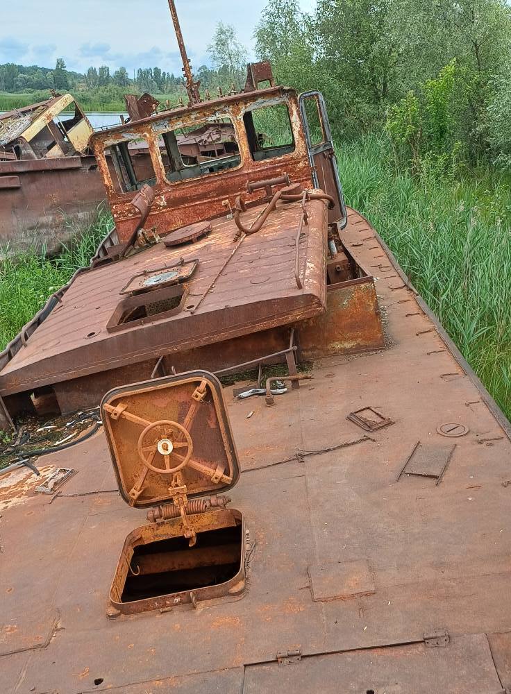 Забытая гавань речного флота: как сегодня выглядит кладбище судов в Чернобыльской зоне. Фото