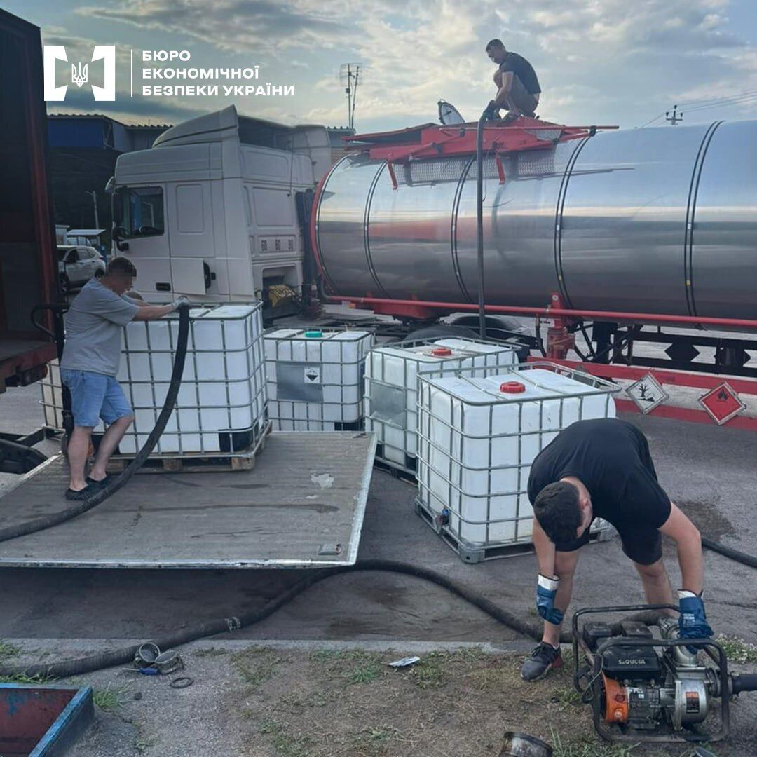 У багатьох регіонах України фіксується продаж фальсифікованого палива