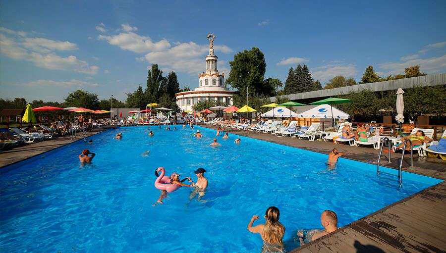 Где искупаться в Киеве в бассейне