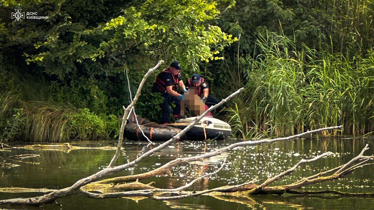 На Київщині в одній з водойм виявили тіло чоловіка. Подробиці трагедії та фото