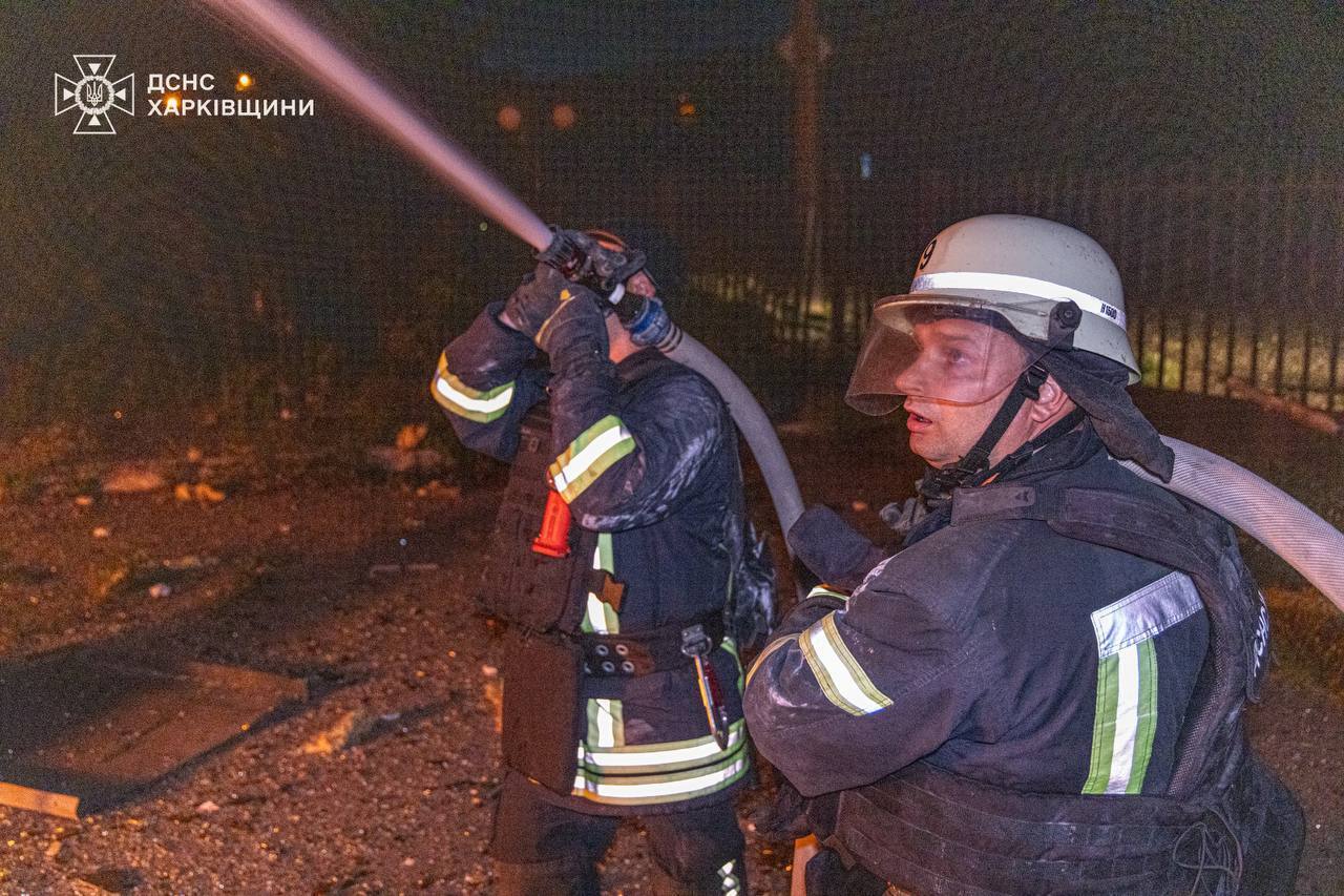 Россия ударила по Харькову, Днепру и Каменскому: есть жертвы и десятки пострадавших, вспыхнули пожары. Фото и видео