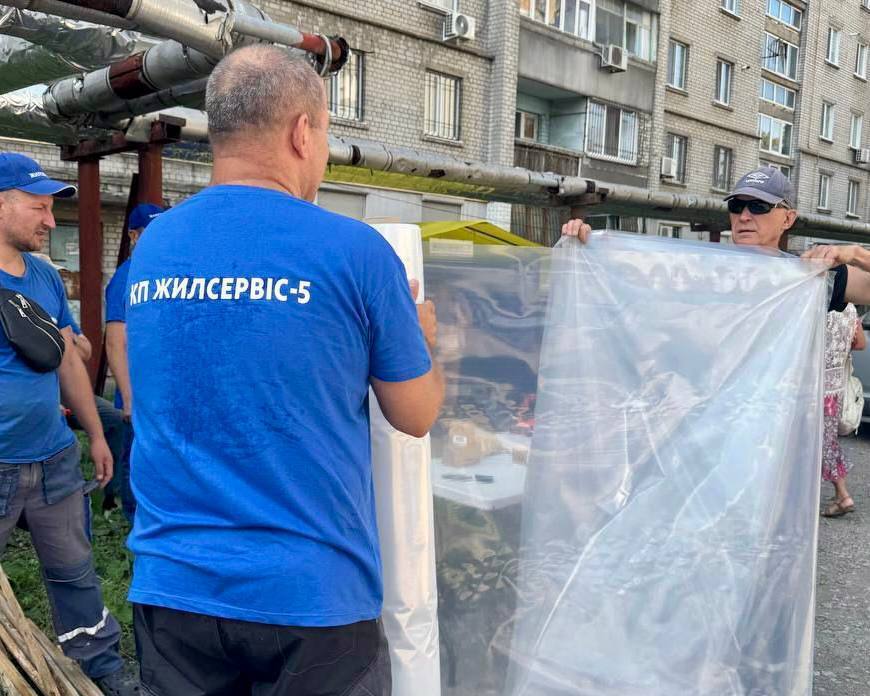 Россия ударила по Харькову, Днепру и Каменскому: есть жертвы и десятки пострадавших, вспыхнули пожары. Фото и видео