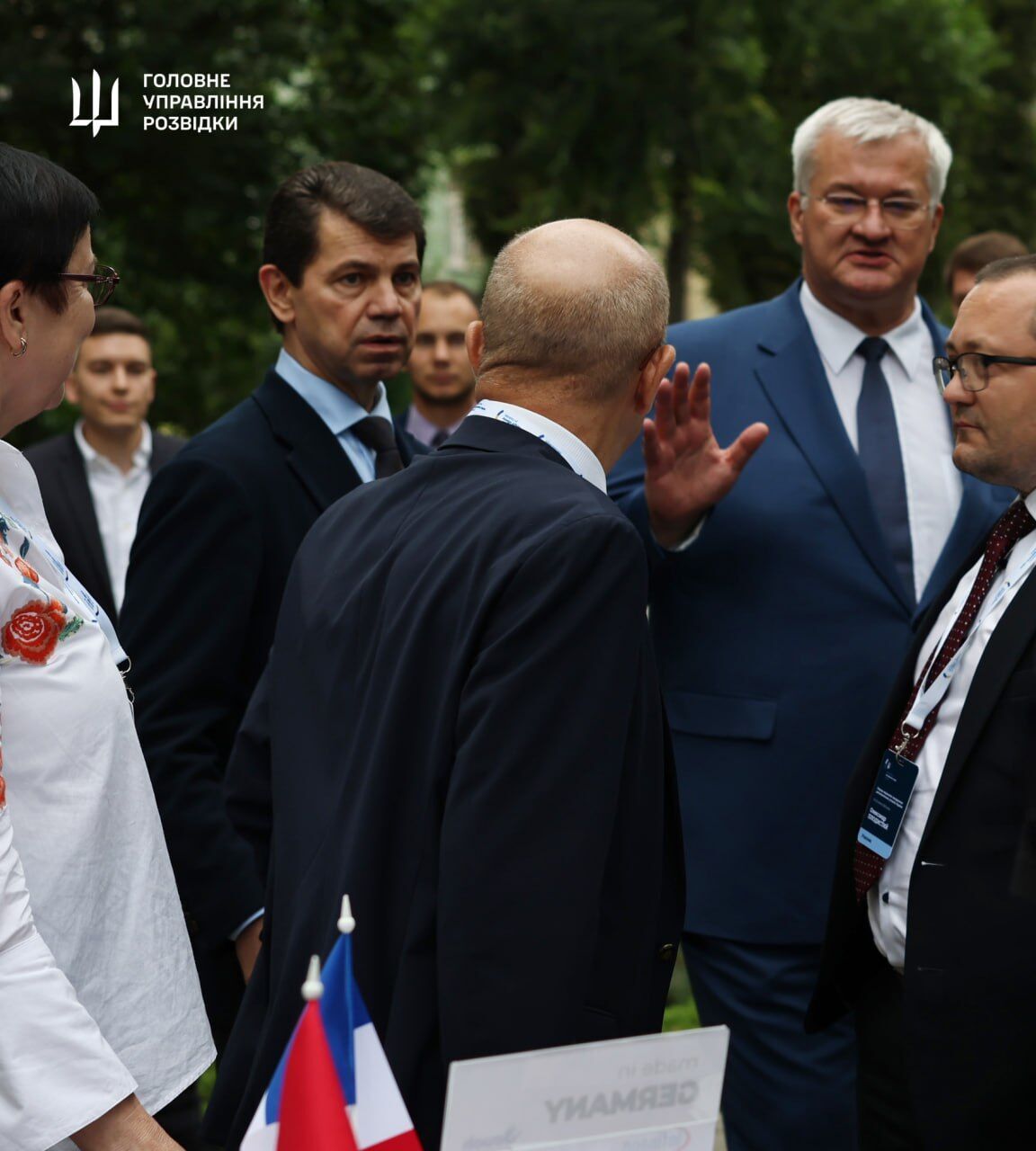 Эксперты ГУР показали иностранным дипломатам доказательства поставки западных компонентов для производства российского оружия. Фото и видео