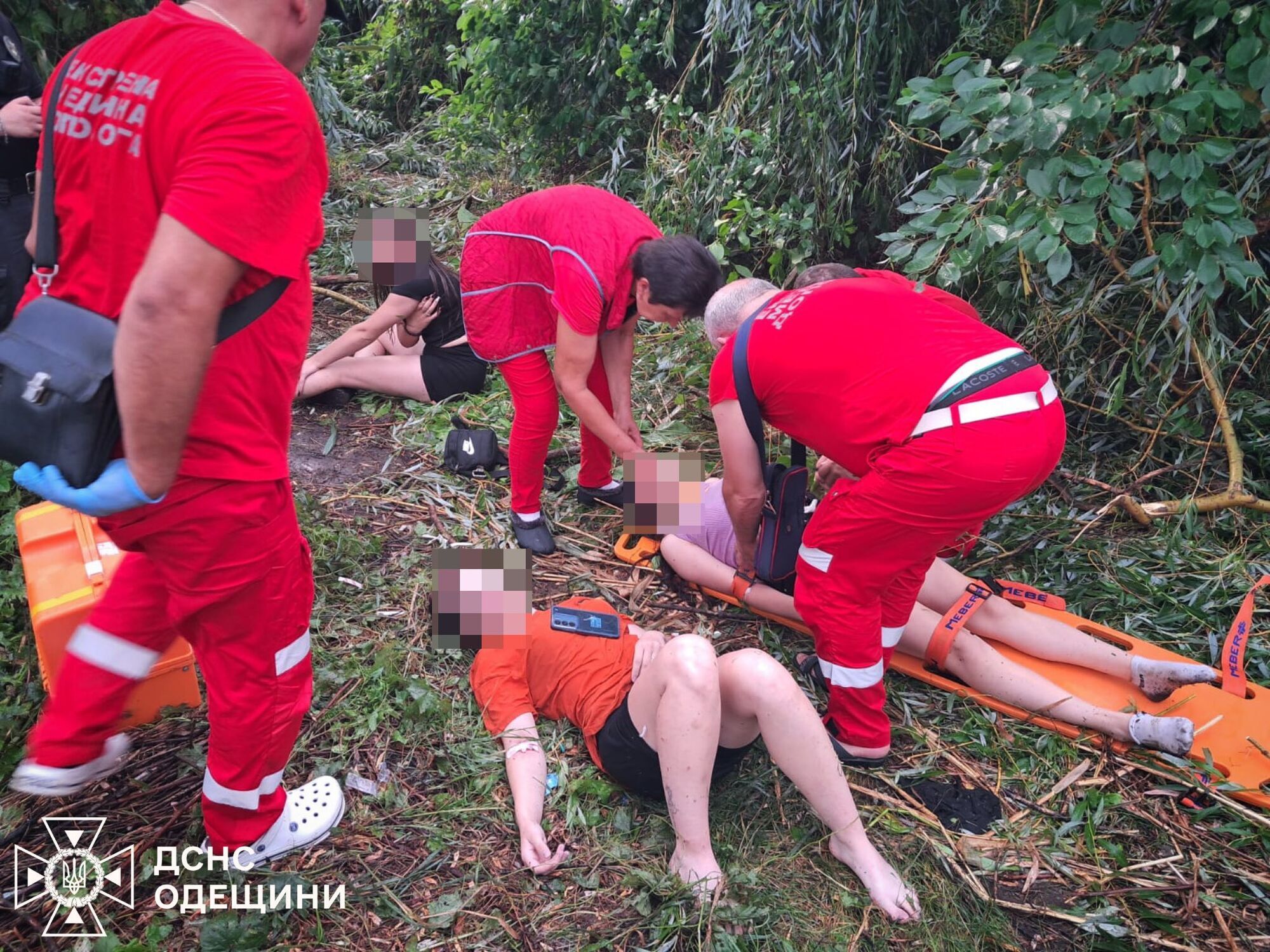 В Одесской области в результате непогоды погиб подросток: еще четверо детей травмированы. Фото