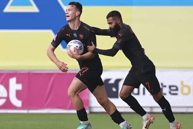 Украинский футболист клуба УПЛ сбежал из Украины в связи с "семейными обстоятельствами"