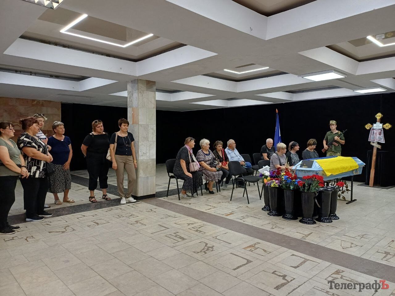 Долго считали пропавшим без вести: в Полтавской области простились с погибшим военным Юрием Шустовым. Фото