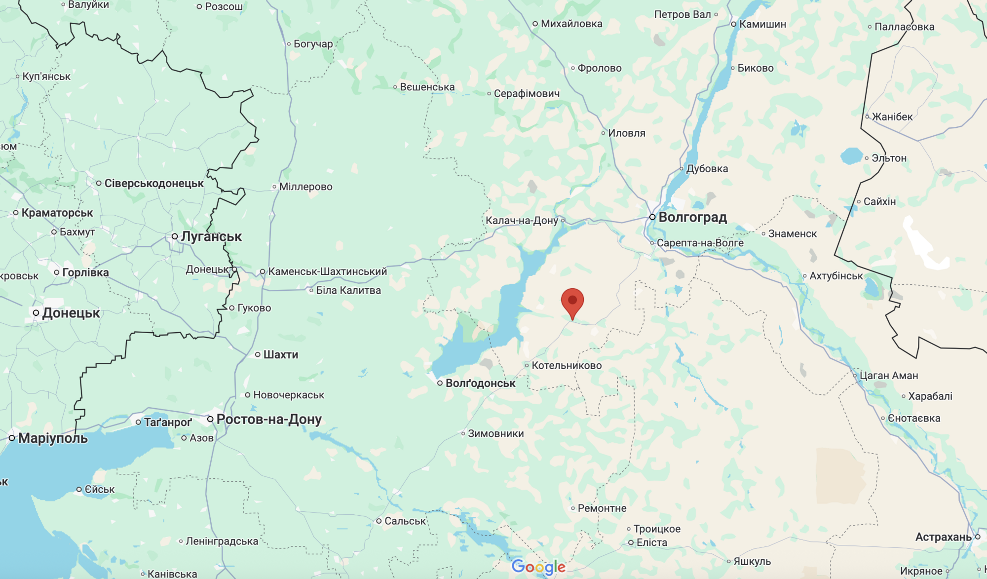 В Волгоградской области дроны атаковали электроподстанцию: вспыхнул пожар, россияне заявили о "падении обломков". Видео