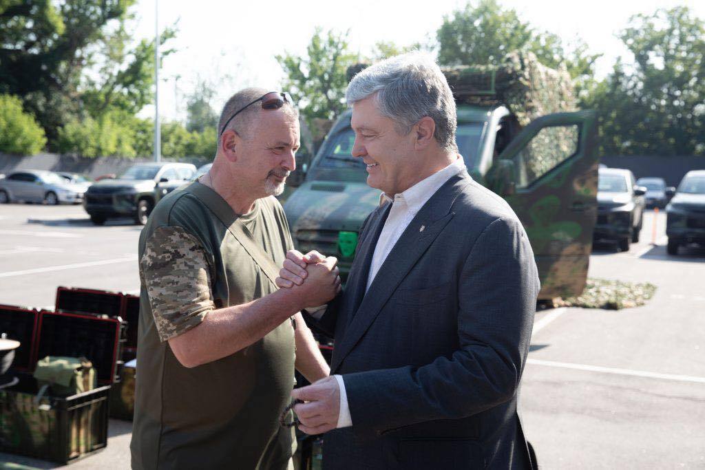 Держал строй своим словом не хуже, чем с автоматом: Порошенко почтил память Глеба Бабича