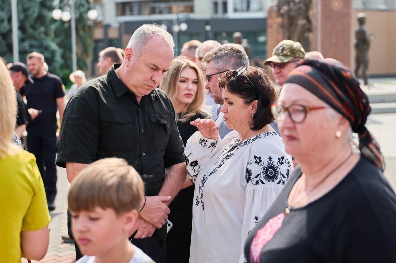 Третья годовщина российского теракта в Еленовке: в Украине провели акции в знак памяти об убитых военнопленных. Фото и видео