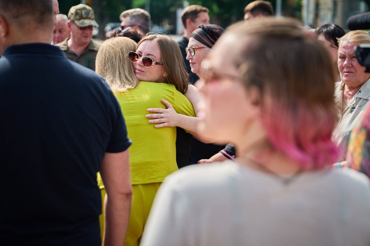 Третья годовщина российского теракта в Еленовке: в Украине провели акции в знак памяти об убитых военнопленных. Фото и видео