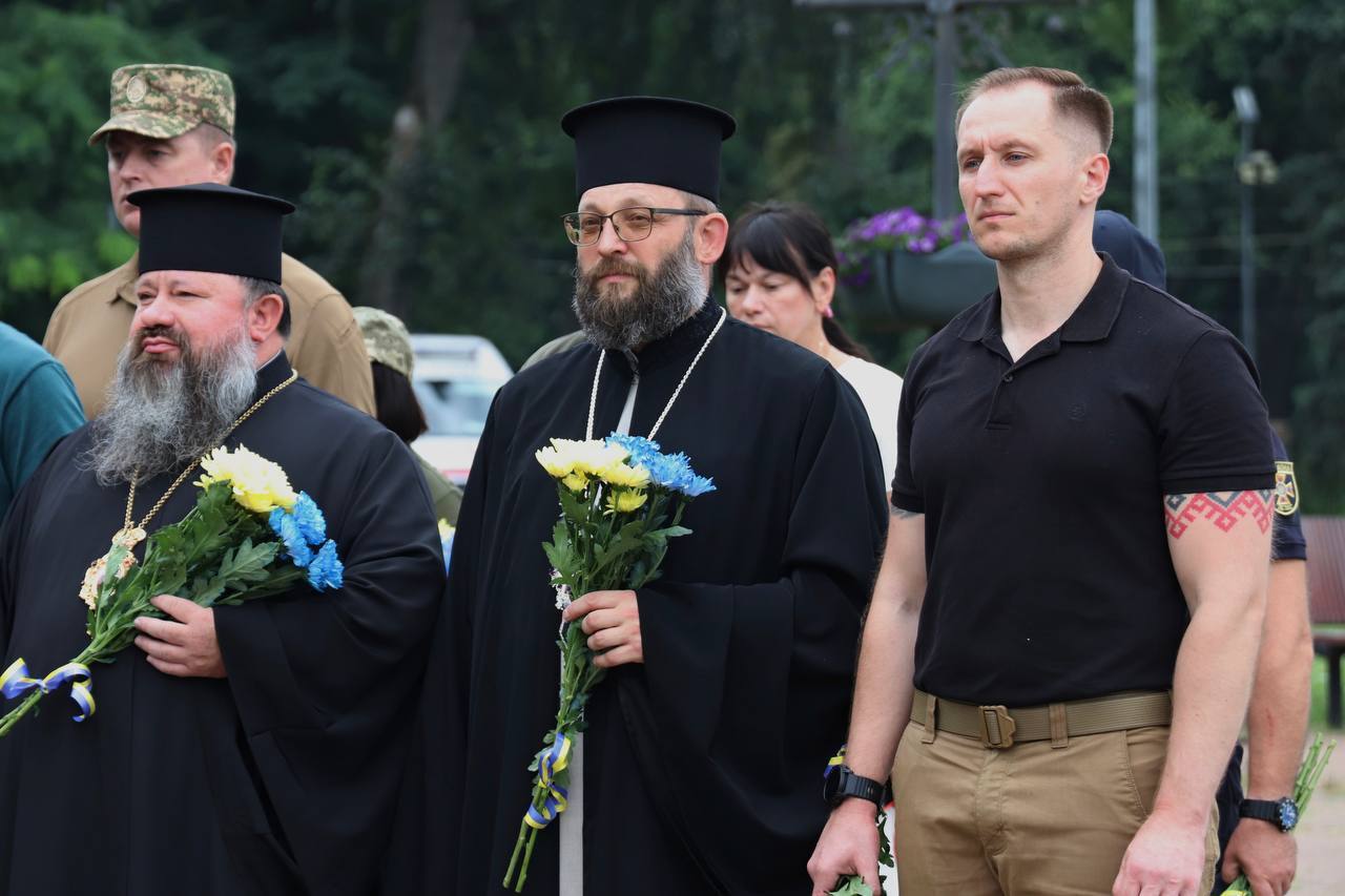 Третья годовщина российского теракта в Еленовке: в Украине провели акции в знак памяти об убитых военнопленных. Фото и видео