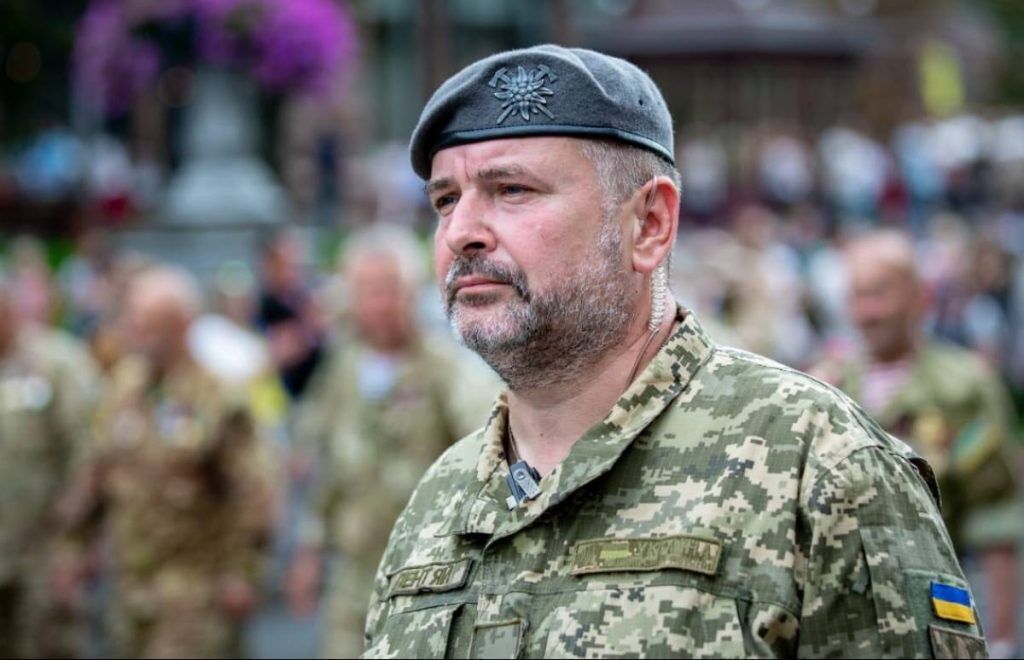 Держал строй своим словом не хуже, чем с автоматом: Порошенко почтил память Глеба Бабича