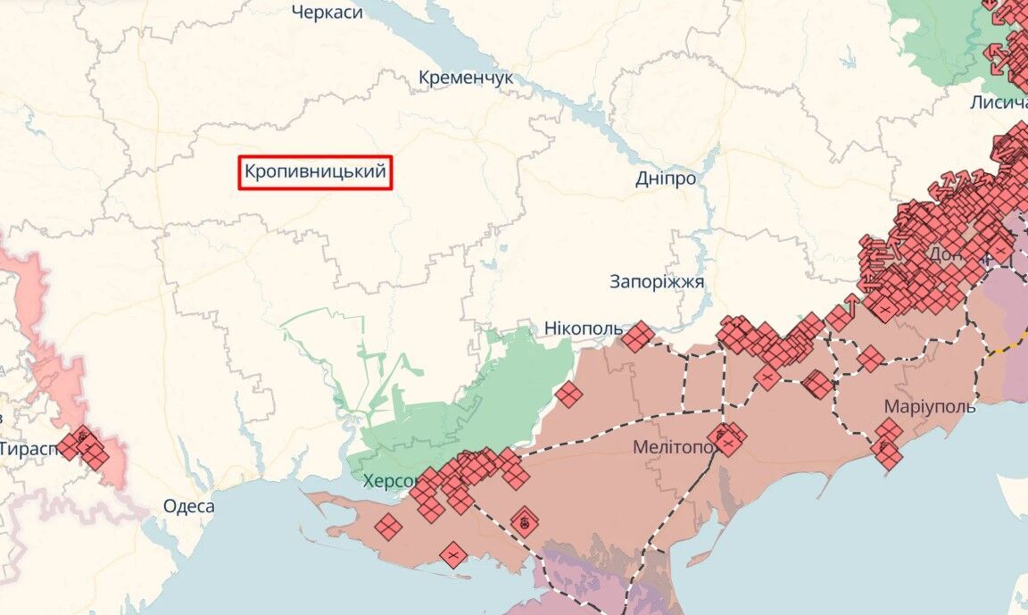 Пошкоджено філармонію, будівлі університету й підрозділу ДСНС: фото і відео наслідків атаки РФ на Кропивницький