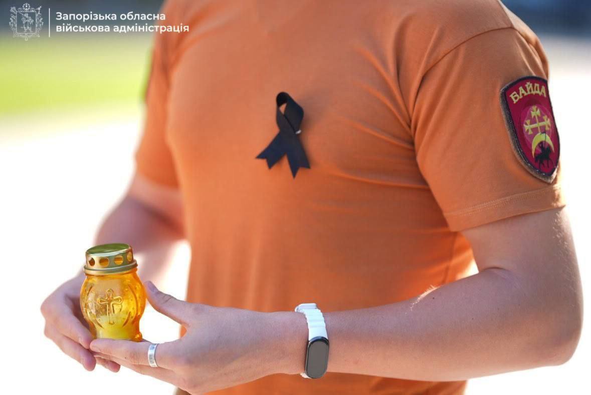 Третья годовщина российского теракта в Еленовке: в Украине провели акции в знак памяти об убитых военнопленных. Фото и видео