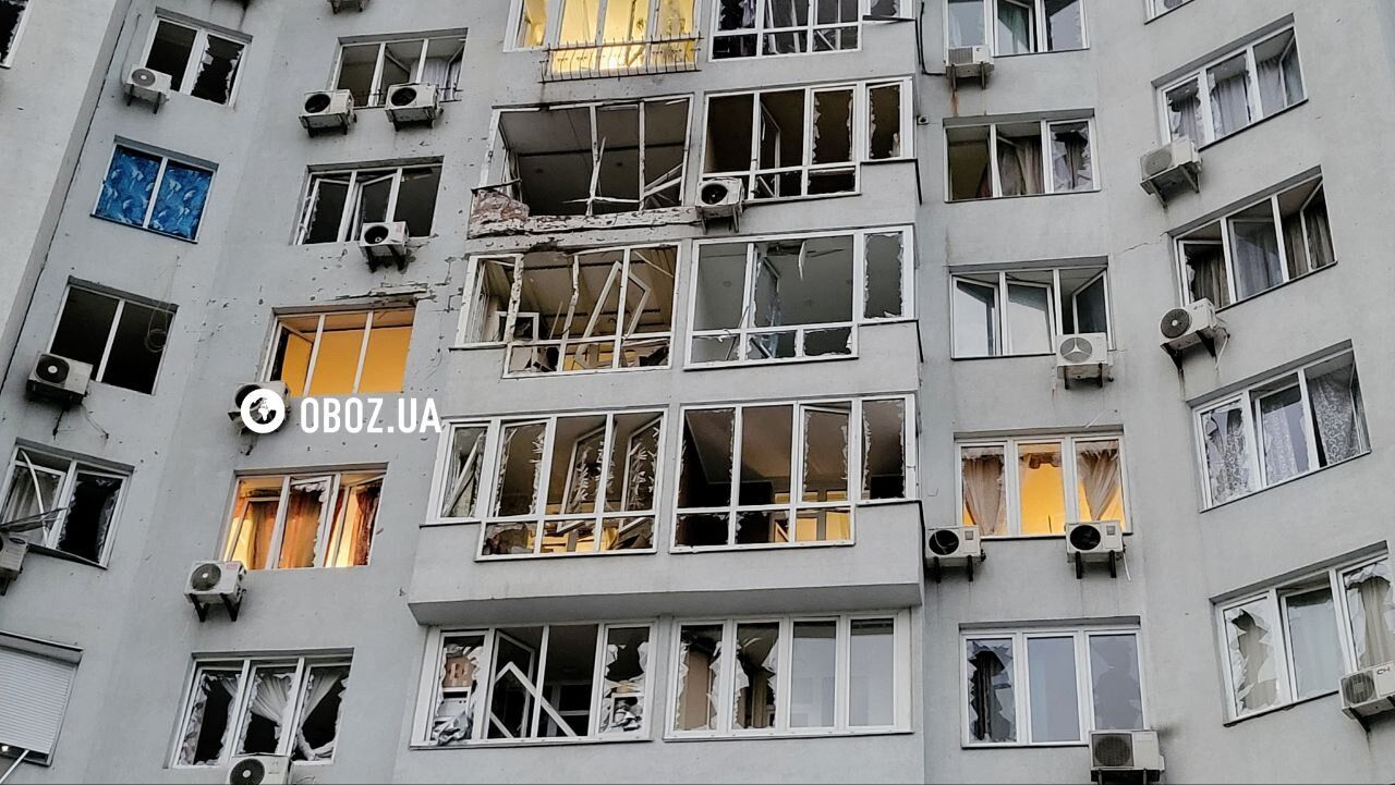 Полицейские транспортировали раненых и эвакуировали людей: первые минуты после удара РФ по дому в Киеве. Видео