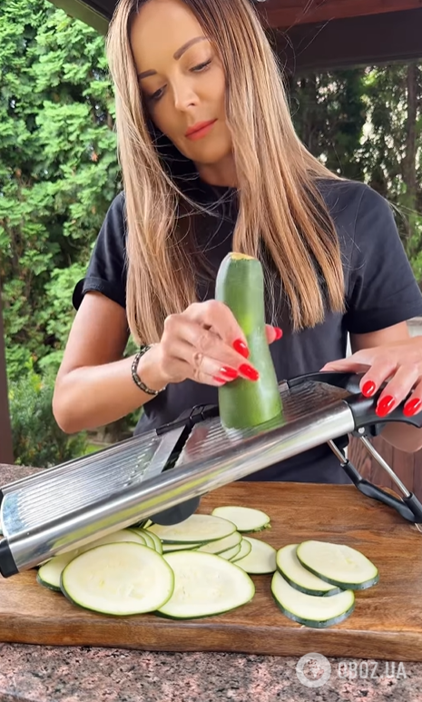Как вкусно замариновать кабачки в пакете: закуска на любой случай