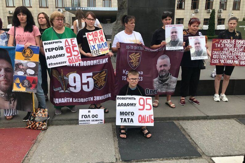 Третья годовщина российского теракта в Еленовке: в Украине провели акции в знак памяти об убитых военнопленных. Фото и видео