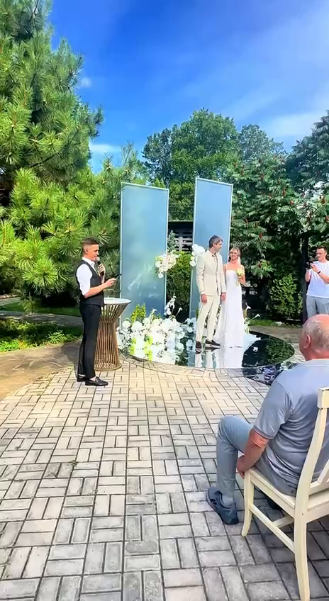 "Реалії життя": у Сумах під час весільної церемонії в небі пролетів російський "Шахед". Відео