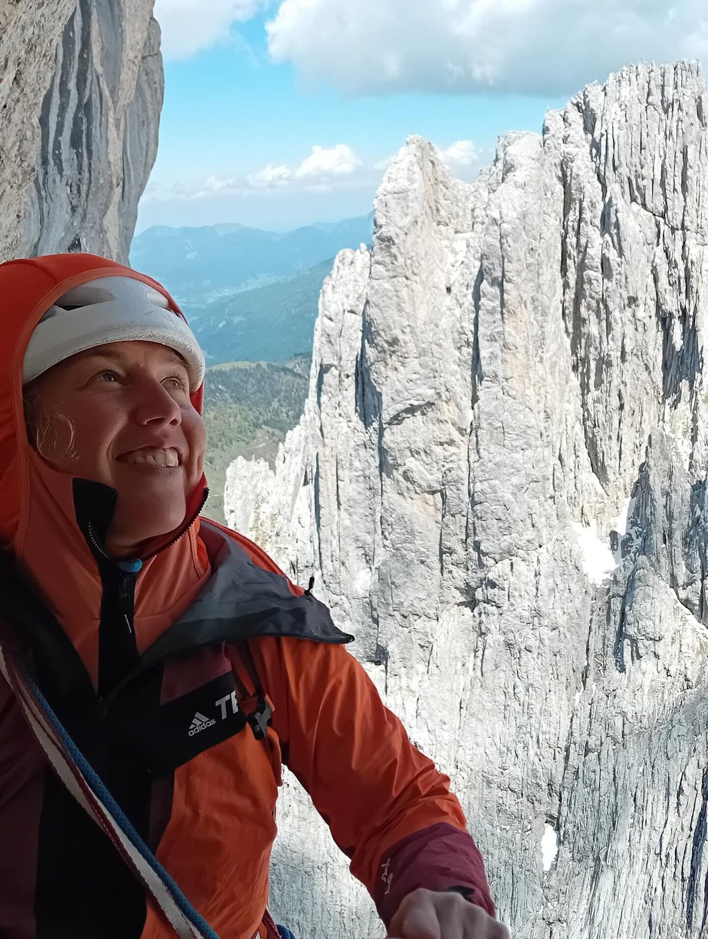 7-разова чемпіонка світу з біатлону потрапила в катастрофу в горах Пакистану. Рятувальна операція не виявила ознак життя