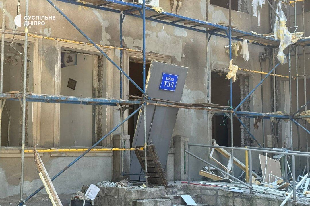 Окупанти завдали ракетного удару по Кам'янському на Дніпропетровщині: три людини загинули, серед них – вагітна жінка. Фото