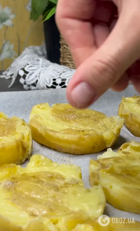 Смачна молода картопля з куркою на обід: рецепт нашвидкуруч