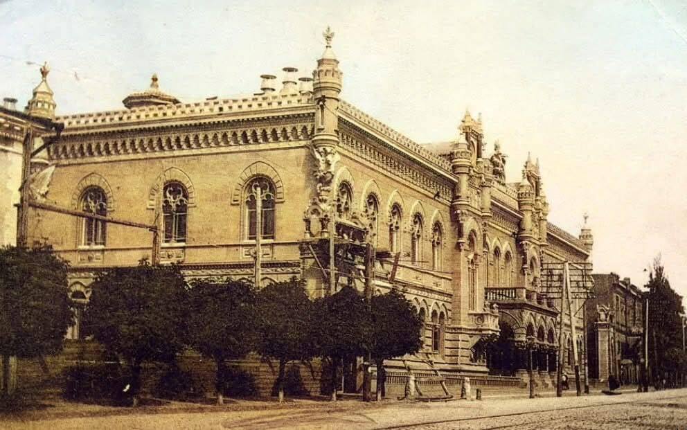 Поверху не вистачає: який вигляд мала головна фінансова будівля України у 1900-х. Архівне фото